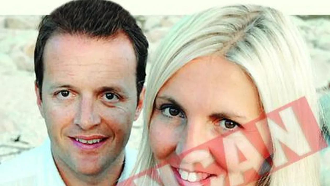 Un bebelus cat doua celulare