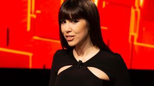 Ce meserie are, de fapt, Denise Rifai, de la „40 de întrebări”. Vedeta Kanal D și-a început cariera jurnalistică la un post tv online