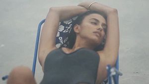 Irina Shayk, in pozitii de infarct! Fosta iubita a lui Cristiano Ronaldo, aparitie super sexy