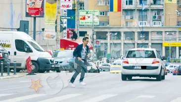 Stefan Banica face slalom printre masini! Actorul se antreneaza pe Calea Victoriei