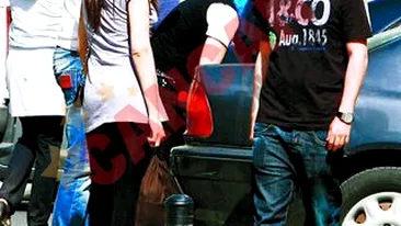 Anamaria Prodan se imbraca din portbagaj