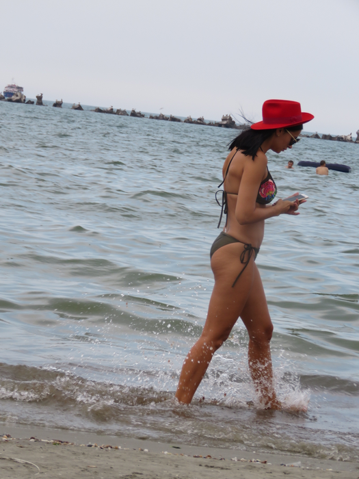 Raluca Dumitru a atras toate privirile cu formele sale