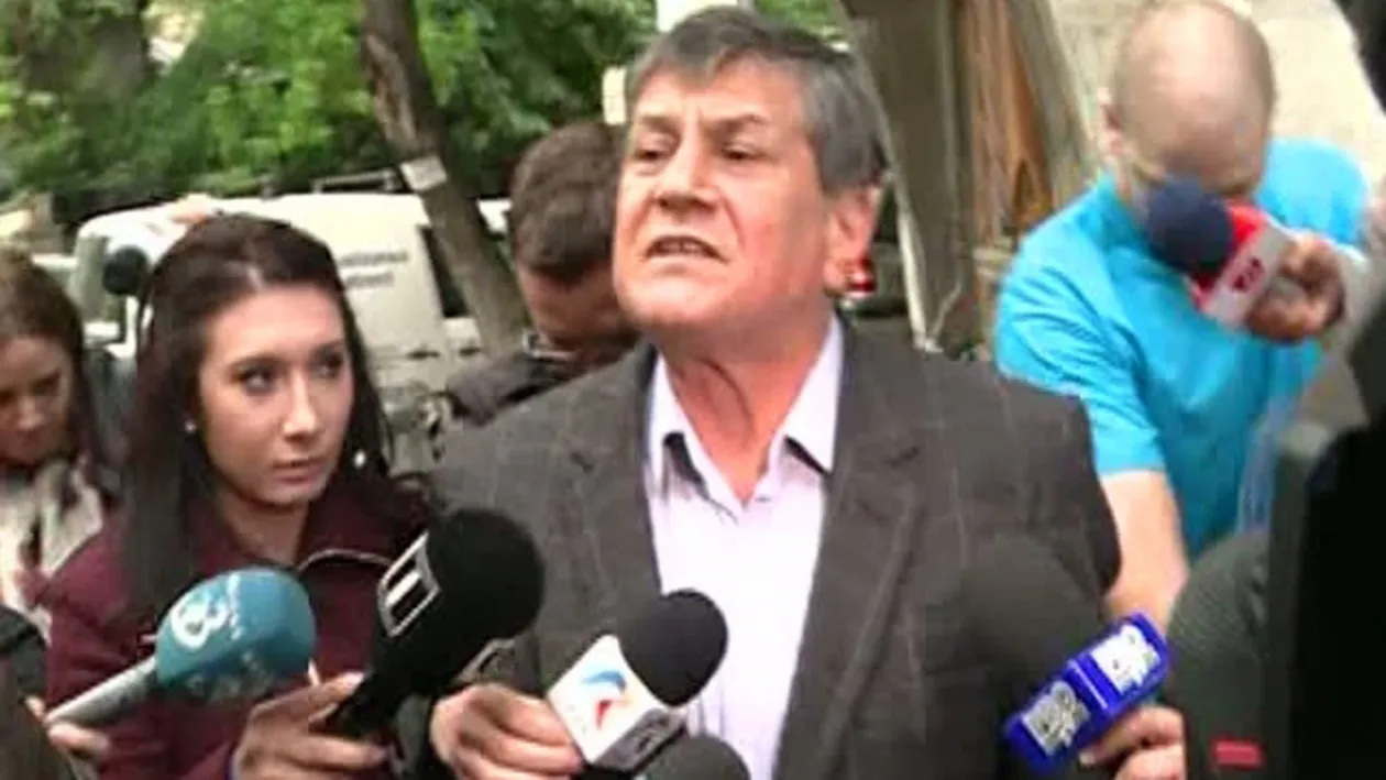 Opt ani şi şase luni de închisoare pentru un judecător
