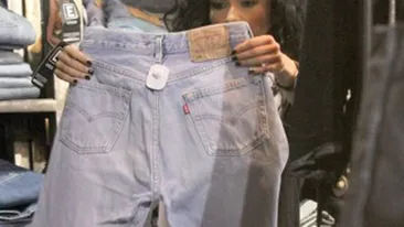 Inna a mers la shopping in Paris! Vezi pentru cine a facut cumparaturi artista