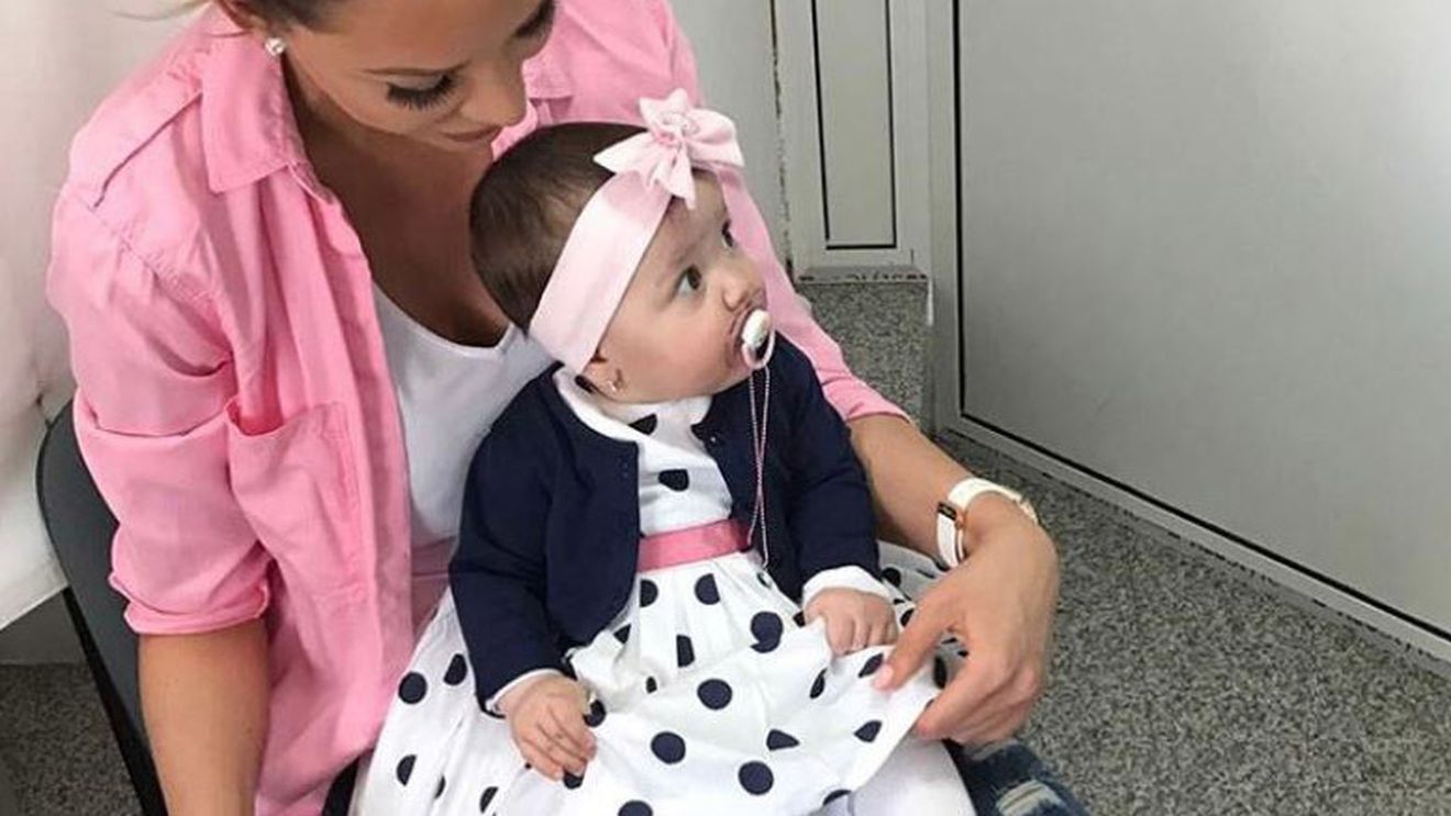 BIANCA DRĂGUŞANU i-a pus gene false fiicei sale! Uite cum arată micuţa SOFIA