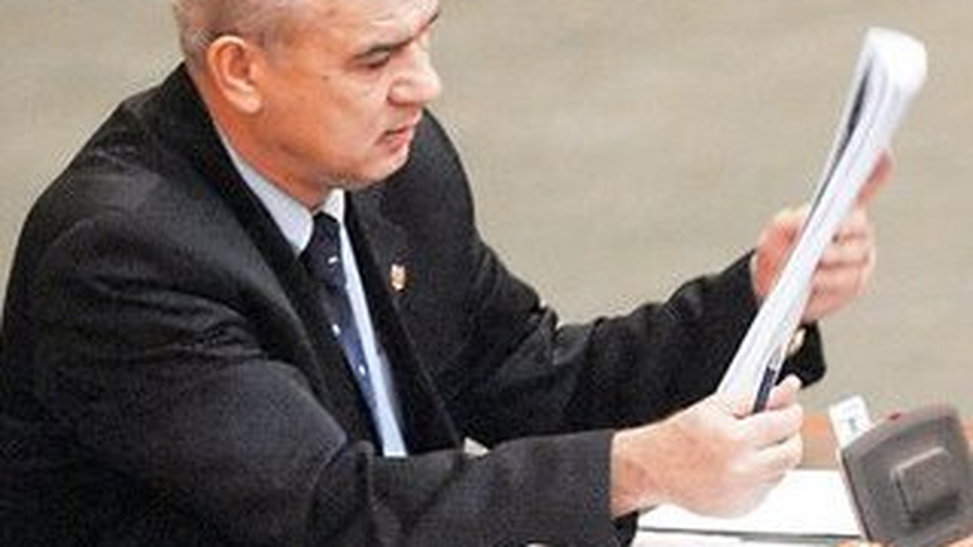 "Puiu" sta dupa Grebla