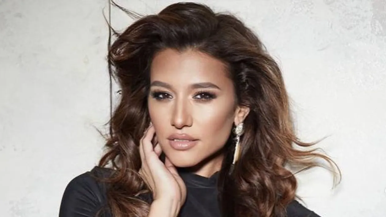 Claudia Pătrășcanu, răsfățată de un admirator cu buchete imense de flori: ”Dacă vin de la o persoană super faină, sunt de acceptat”