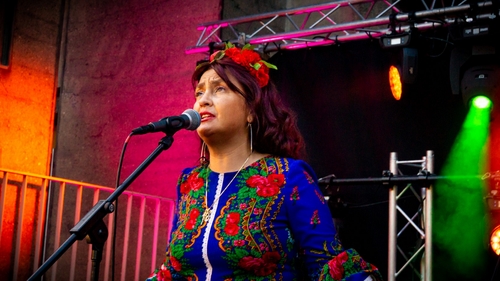 Lacrimi și rugăciuni pentru Rona Hartner, după ce sora ei a anunțat că își trăiește ultimele clipe. Ce a apărut pe pagina ei de Facebook