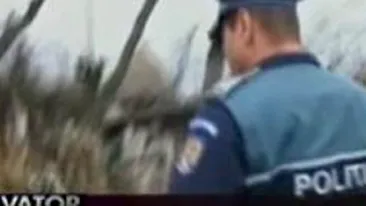 VIDEO O femeie si un barbat l-au omorat in bataie pe fostul iubit al acesteia , apoi au dormit cu el in casa!