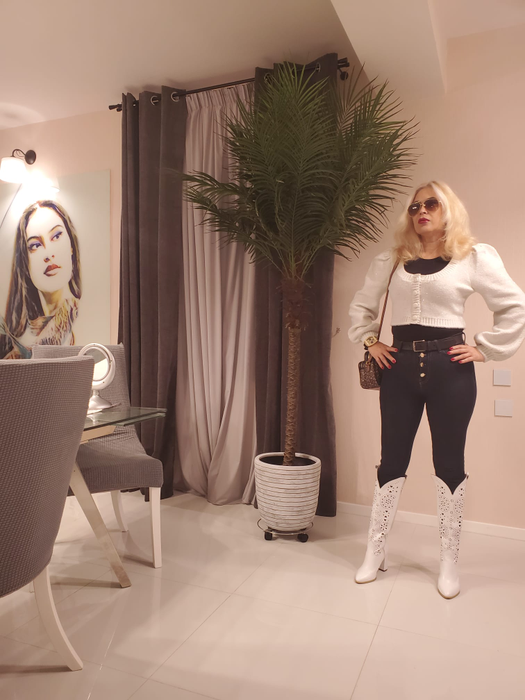 Elena Cristescu a optat să fie blondă de anul trecut (SURSA FOTO: CANCAN.RO)