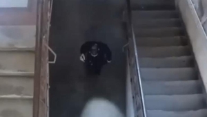 Băiatul de 13 ani care a căzut în gol, de pe balustrada scărilor de la o şcoală din Năsăud, a murit
