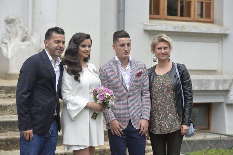 Cosmin Contra a venit cu soţia sa la cununia civilă a elevului său, Steliano Filip