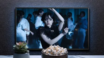 Primele imagini din „Wednesday” sezonul 3, publicate de Netflix. Acțiunea se mută într-un oraș la care fanii nu se așteptau