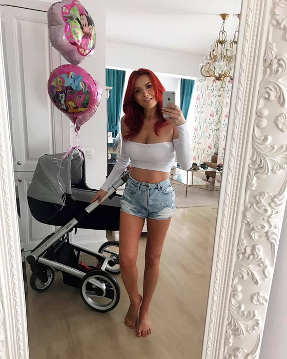Elena Gheorghe şi-a uimit fanii cu pozele de după naştere