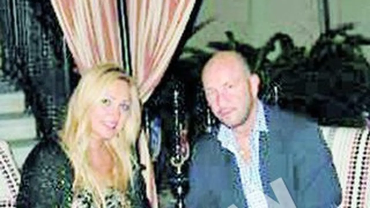 Zenga a fumat narghilea, Raluca a mancat baclava