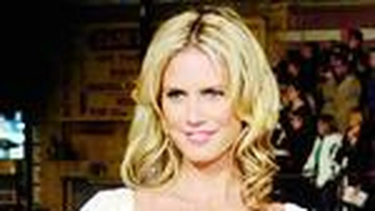 Heidi Klum e dependenta de aripioare