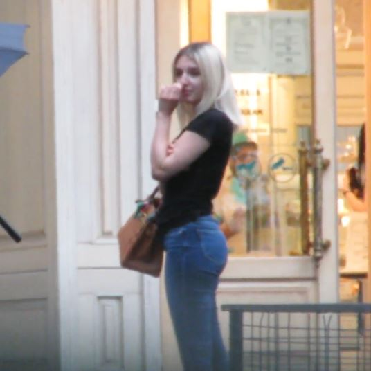 Alexandra, tot timpul cu zâmbetul pe buze