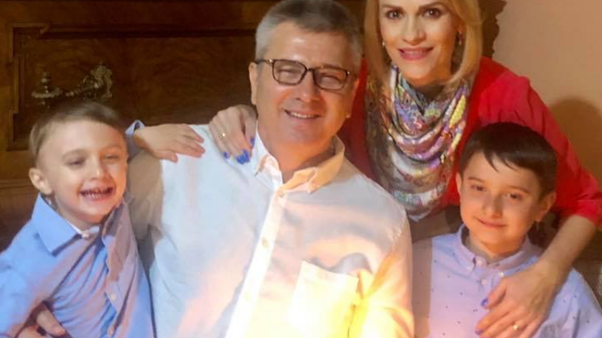 Gabriela Firea și-a surprins soțul de ziua lui cu un tricou inedit! Mesajul de pe el a stârnit hohote de râs