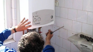 UE le dă lovitura românilor cu centrale de apartament pe gaz. Când ar putea fi interzise în țările uniunii