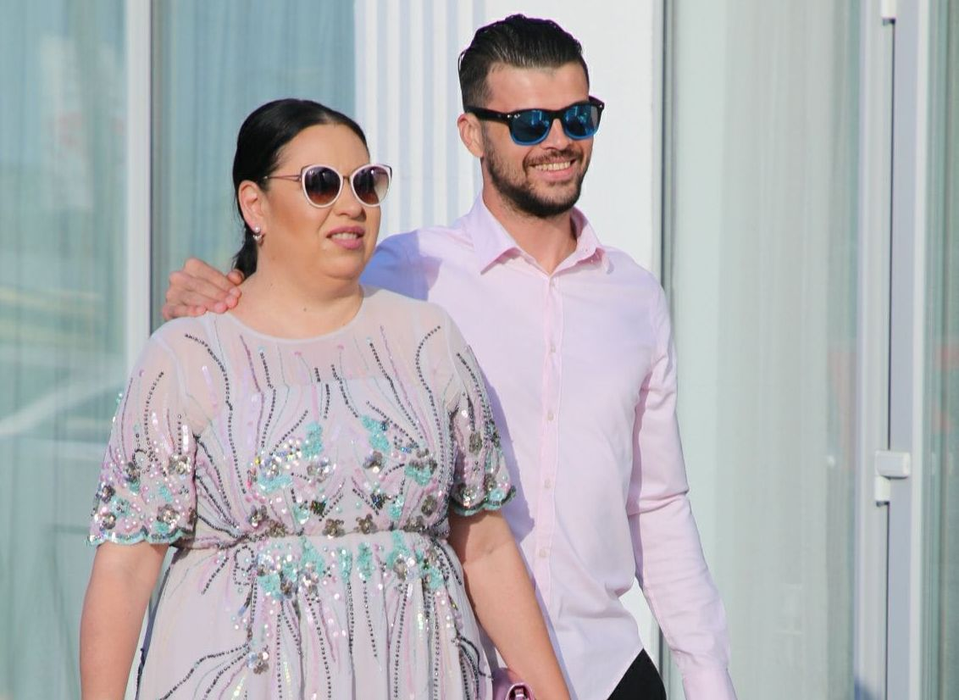 Oana Roman i-a cerut scuze, public, soțului ei, chiar la aniversarea a patru ani de căsnicie