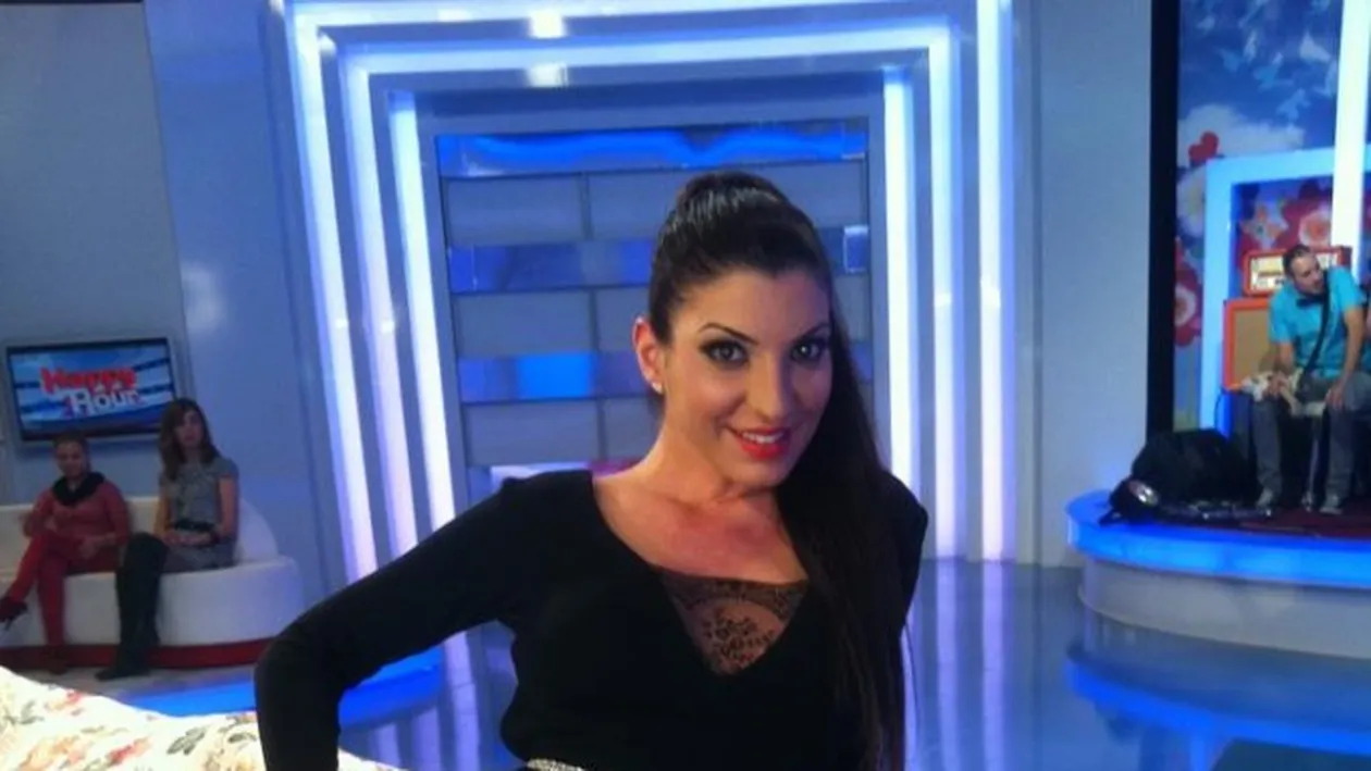 Andreea Tonciu de când e însărcinată se simte pe zi ce trece mai frumoasă! Află cum îşi va numi copilaşul!