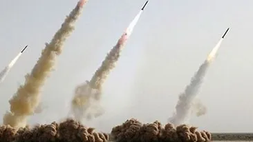 Doi morţi după ce un aeroport din Pakistan a fost ţinta unui atac cu rachete