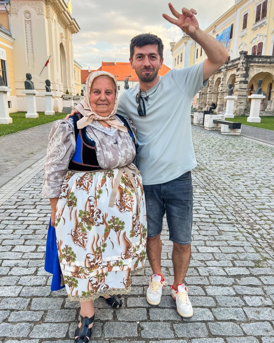 Povestea fabuloasă de dragoste a lui Mircea Bravo! Old school pe bune: „Un pahar de prosecco…” şi i-a pus inelul pe deget în mai puţin de un an!
