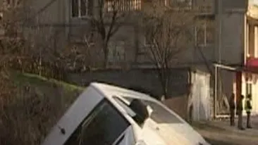 Un microbuz s-a rasturnat pe DN 1D! 12 persoane au ajuns la spital!