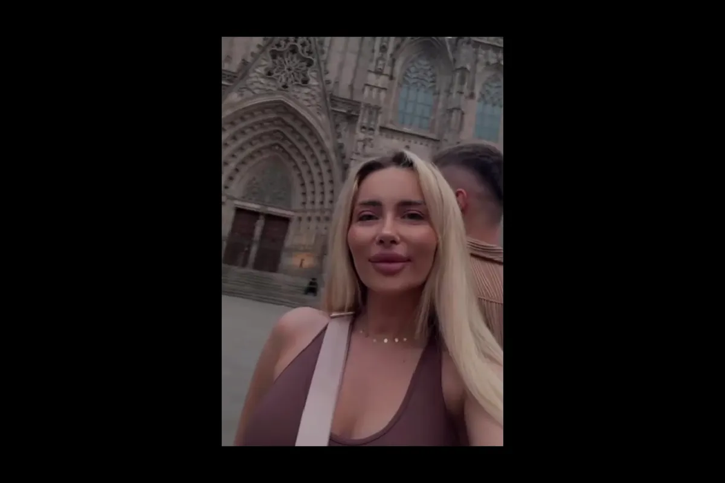 L-am găsit pe iubitul Oanei Monea! Primele imagini cu Alex, tânărul tatuat care conduce un Ferrari