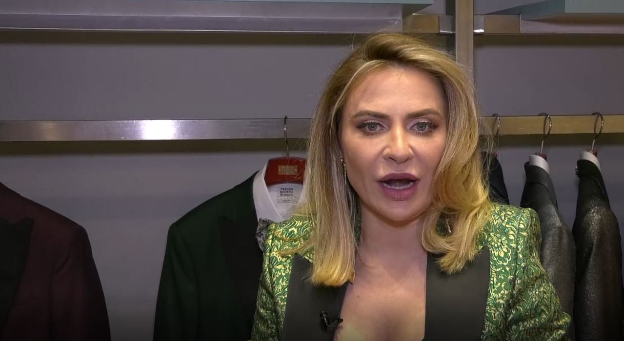 Adina Buzatu: ”Hai să nu mai purtăm modelele pe care le-am văzut la alții!” (Foto: CANCAN.RO)