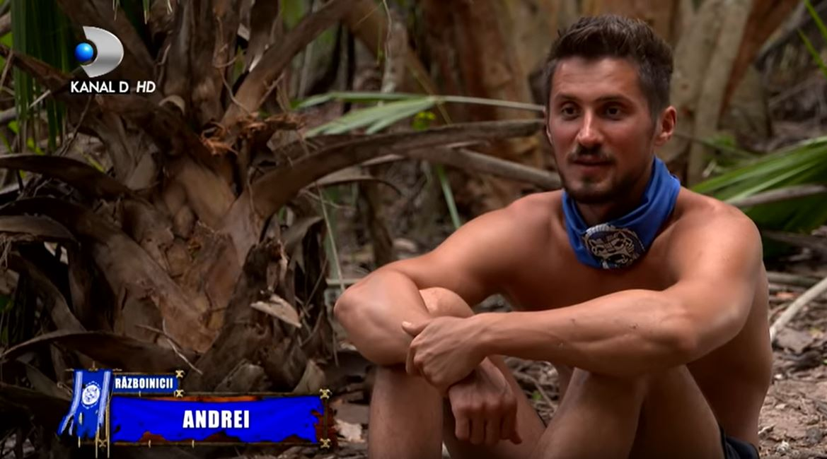 S-a format primul cuplu de la Survivor România?! Colegii i-au dat de gol: “E o clipire diferită în ochi. Se vede diferența, oricum!”