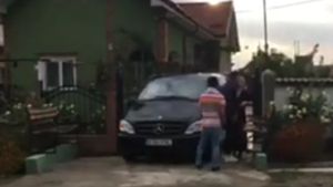 Ce s-a întâmplat la Bucureşti în timp ce maşina cu trupul neînsufleţit al Denisei a ajuns la Ştefăneşti