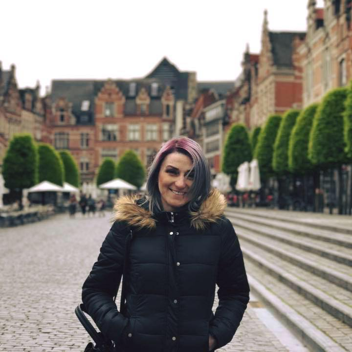 Adina Apostol, victima de la Colectiv, a depus plângere penală împotriva jandarmilor de la mitingul diasporei