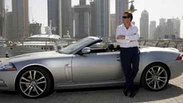 A lovit masina nevestei premierului