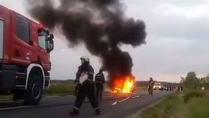 O mașină a luat foc pe autostrada București-Pitești