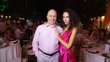 Lovitură de teatru după ce Codrin Ştefănescu a anunţat că se desparte. Sexy-secretara care i-a ”spart” casa liderului PSD, promovată la cabinetul ministrului?