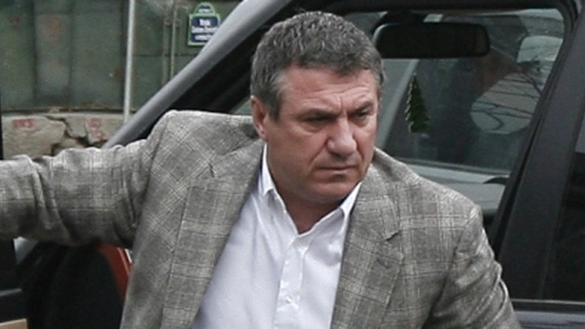 Gigi Becali a fost scos din inchisoare, insa varul sau este nemultumit. Victor s-a plans judecatorilor si le cere sa…