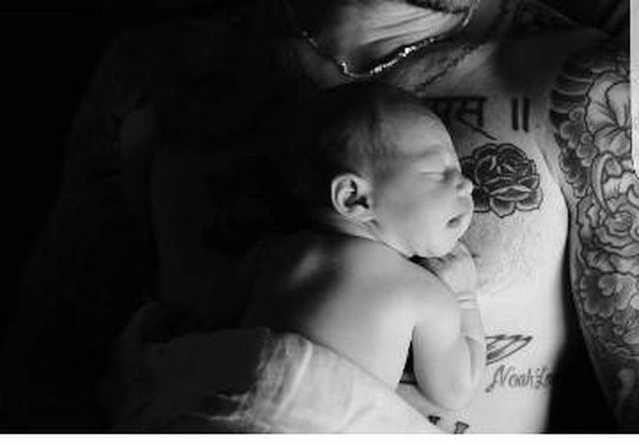 Micuţa Rose, în vârstă de un an, este primul copil al celor doi