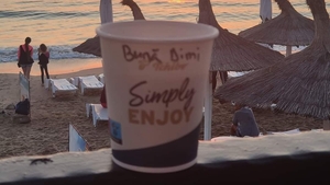 Cât costă o cafea la pahar în Eforie Nord. Turiștii nu se așteptau la asta