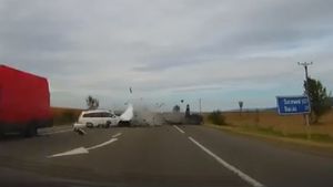 VIDEO. Imagini terifiante. Impactul tragediei de la Pădureni a fost filmat! Patru oameni au murit pe loc