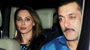 SALMAN KHAN le-a arătat tuturor ce vede doar IULIA VÂNTUR. Gestul făcut de actor