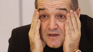 Veste GROAZNICA primita de Gigi Becali: "A inrosit telefoanele cu Italia" Nu are liniste pana nu rezolva problema asta!