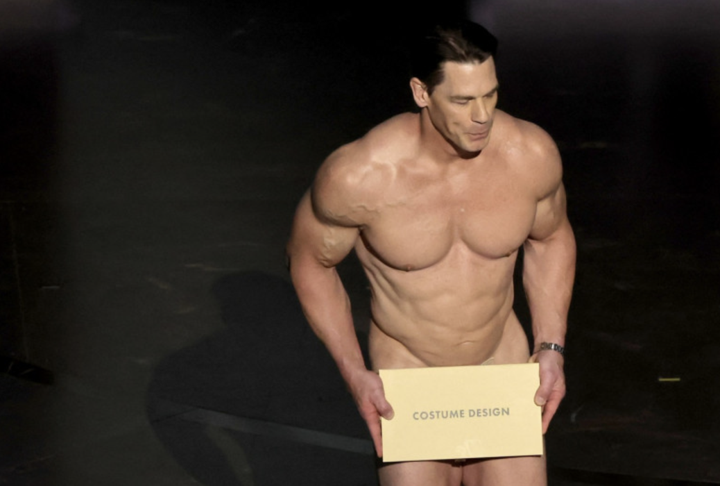 Cum a reacționat Margot Robbie când l-a văzut pe John Cena dezbrăcat pe scenă la Gala Premiilor Oscar 2024