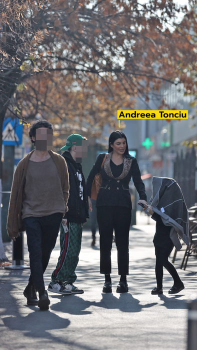 America îi așteaptă căci i-au pregătit actele fiicei pentru viză / (Sursa: CANCAN.RO)