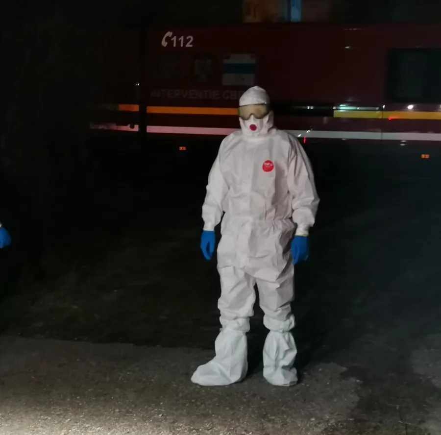 Pompierul de la ISU Olt care s-a întors la muncă, deși avea tot dreptul să stea acasă cu fiul lui nou-născut