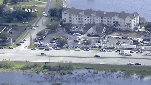 Stare de alertă în Florida, după ce un bărbat a luat mai mulți ostatici. Câteva dintre victime au fost împușcate