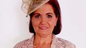 Secrete de familie! Mama sexy- peremistei a facut afaceri cu arabii si s-a imbogatit. Afla cum!