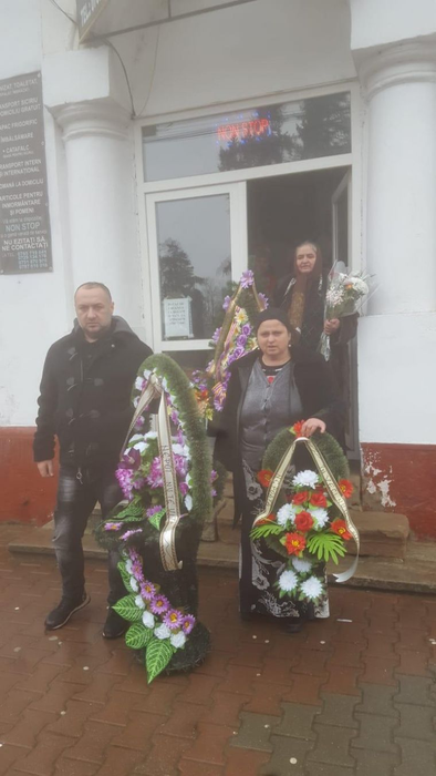 Leo de la Strehaia, transfigurat de durere la căpătâiul unchiului său. Ce declarații a făcut cu lacrimi în ochi