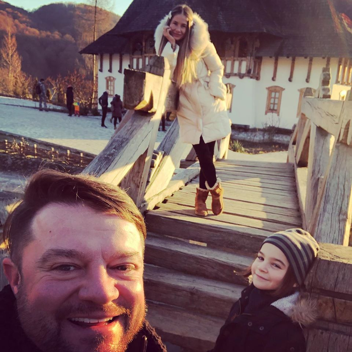 Eliminată de la “Survivor România”, Grațiela Duban a revenit în țară. “Lumea pe care am lăsat-o, am regăsit-o cu fundul în sus!” Cum au surprins-o soțul și fiul