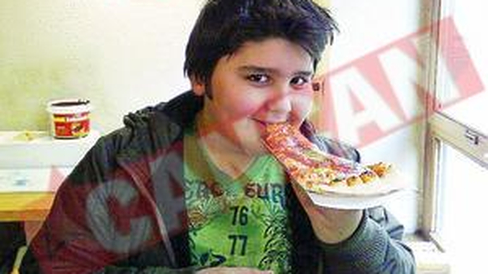 Copiii romani, aparati de reclama la burgeri si cola